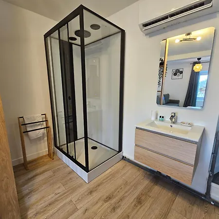 Le Beout - - Halles Лурд