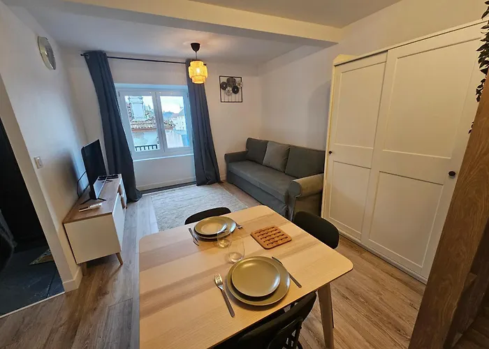 Le Beout - - Halles * Лурд