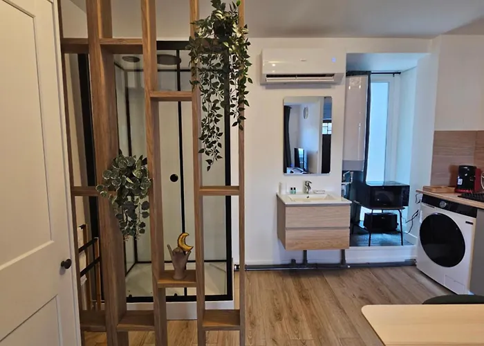 Le Beout - - Halles * Лурд