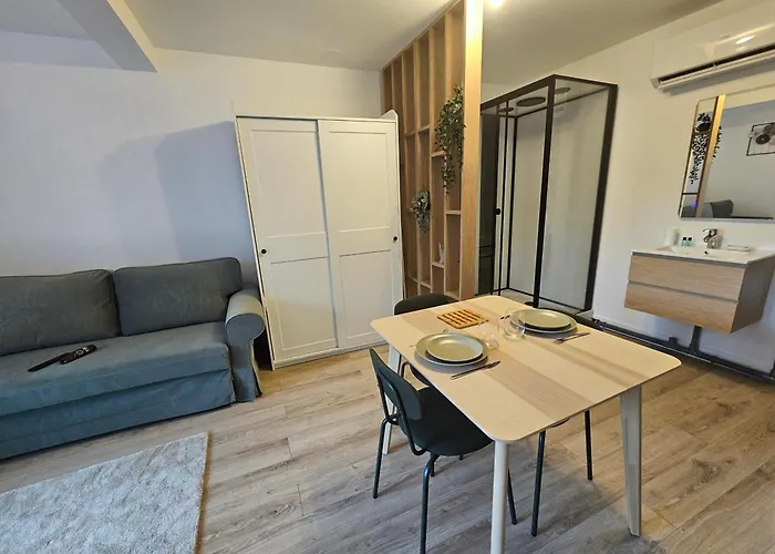 Le Beout - - Halles * Лурд